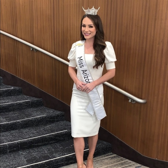 Antonio Melani Theresa Ivory Dress - Picture 2 of 11